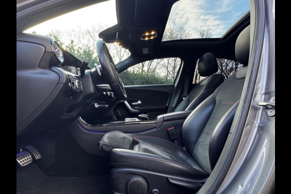 Mercedes-Benz A-Klasse A200 LIMOUSINE AMG AMBIANCE CARPLAY PANO STOELVERWARMING ORIGINEEL NEDERLANDS NAP