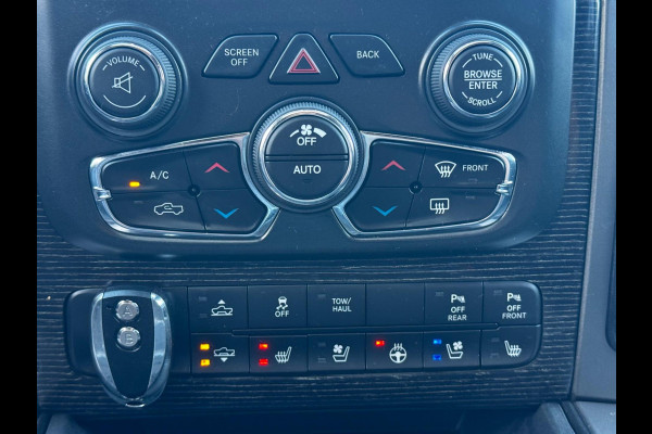 Dodge Ram 1500 5.7 V8 CREW CAB GAS LIMITED DONKERE HEMEL SCHUIFDAK LUCHTVERING RAMBOX TREKHAAK 3500KG STOELVERWARMING
