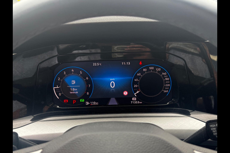 Volkswagen Golf 1.0 eTSI LIFE CARPLAY ORIGINEEL NEDERLANDS NAP PARKEERSENSOREN VIRTUAL SFEERVERLICHTING DEALER ONDERHOUDEN