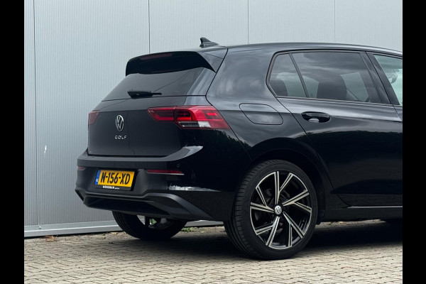 Volkswagen Golf 1.0 eTSI LIFE CARPLAY ORIGINEEL NEDERLANDS NAP PARKEERSENSOREN VIRTUAL SFEERVERLICHTING DEALER ONDERHOUDEN