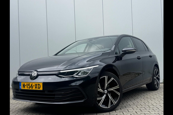 Volkswagen Golf 1.0 eTSI LIFE CARPLAY ORIGINEEL NEDERLANDS NAP PARKEERSENSOREN VIRTUAL SFEERVERLICHTING DEALER ONDERHOUDEN