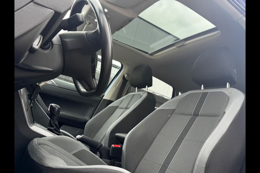 Volkswagen Polo 1.0 TSI HIGHLINE PANORAMA VIRTUAL LED NAP EERSTE EIGENAAR NAP ORIGINEEL NEDERLANDSE AUTO R-LINE