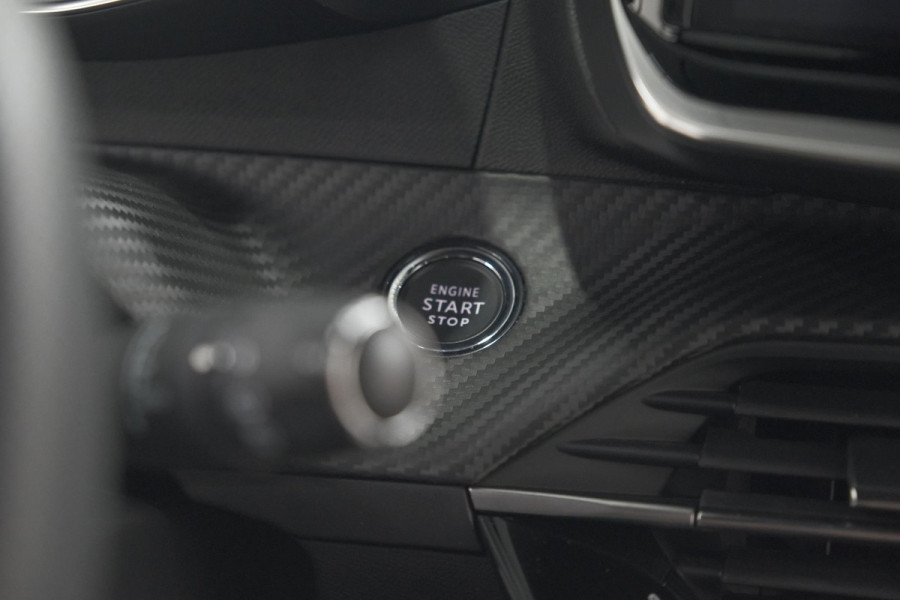 Peugeot 2008 PureTech 130 EAT8 GT | 360 Camera | Adaptieve Cruise Control | Stoelmassage | Apple Carplay
