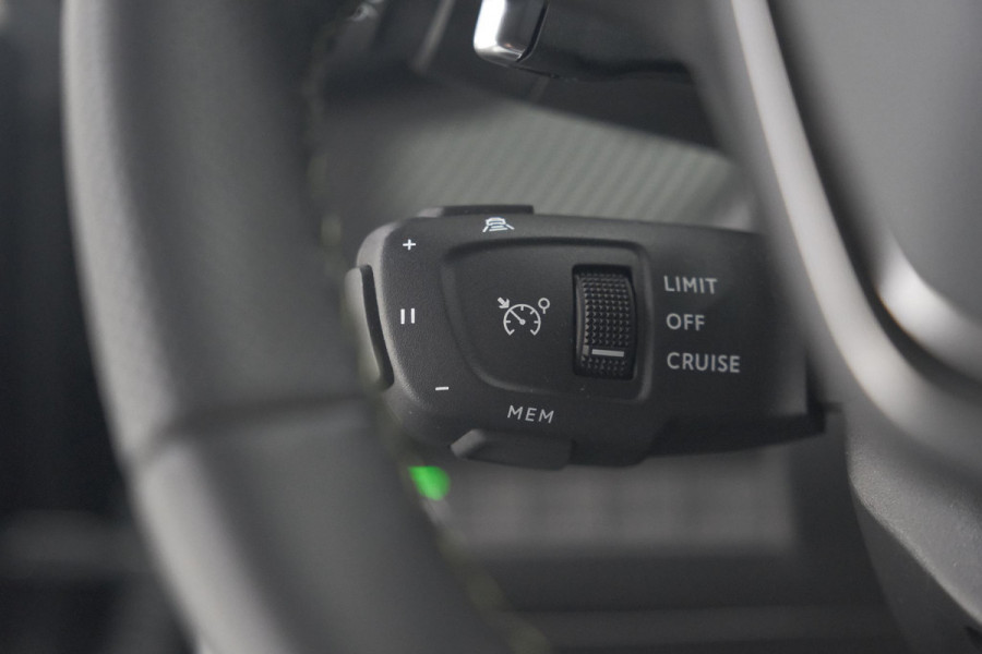 Peugeot 2008 PureTech 130 EAT8 GT | 360 Camera | Adaptieve Cruise Control | Stoelmassage | Apple Carplay