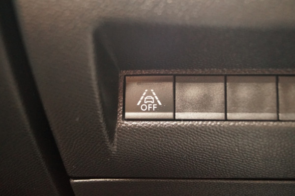 Peugeot 2008 1.5 HDi 110pk GT -NAVI-ECC-PDC-