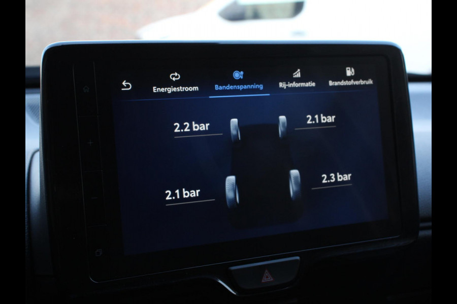 Mazda 2 Hybrid 1.5 Prime-line Airco Adaptieve cruise control Achteruitrijcamera Lane assist Radio Apple Carplay/ Android auto