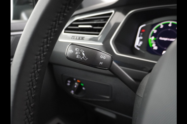 Volkswagen Tiguan 1.5 TSI R-Line Business R LINE in-exterieur  CAMERA | STOEL + STUURVERWARMING | VIRTUAL DASH