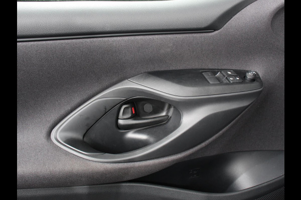 Mazda 2 Hybrid 1.5 Prime-line Airco Adaptieve cruise control Achteruitrijcamera Lane assist Radio Apple Carplay/ Android auto