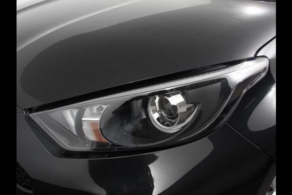 Mazda 2 Hybrid 1.5 Prime-line Airco Adaptieve cruise control Achteruitrijcamera Lane assist Radio Apple Carplay/ Android auto