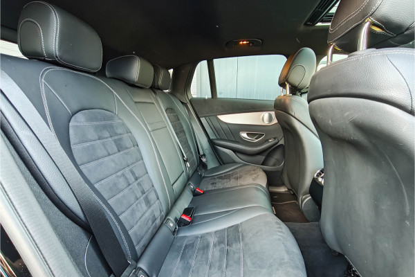 Mercedes-Benz EQC 400 4MATIC 360 Camera Burmester Trekhaak Pano BTW auto Dealer onderhouden.