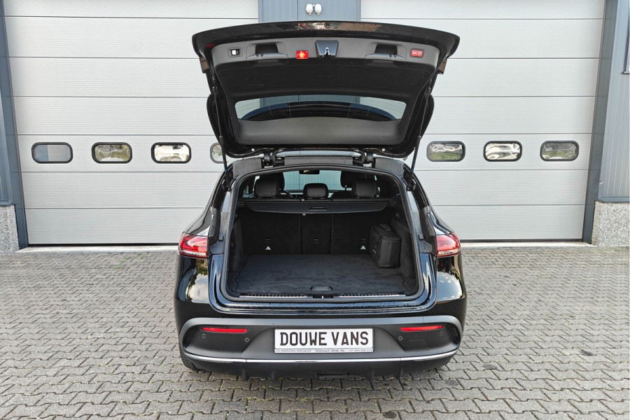 Mercedes-Benz EQC 400 4MATIC 360 Camera Burmester Trekhaak Pano BTW auto Dealer onderhouden.
