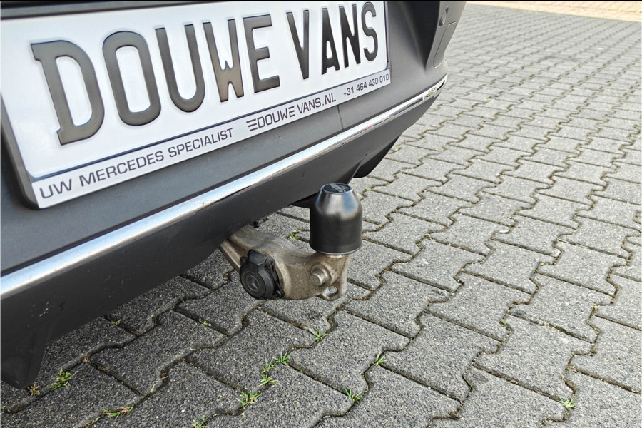 Mercedes-Benz EQC 400 4MATIC 360 Camera Burmester Trekhaak Pano BTW auto Dealer onderhouden.