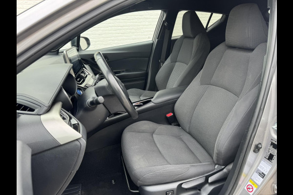 Toyota C-HR 1.8 Hybrid Style Cruise control Climate control Stoelverwarming JBL Parkeersensoren voor/achter Achteruitrijcamera