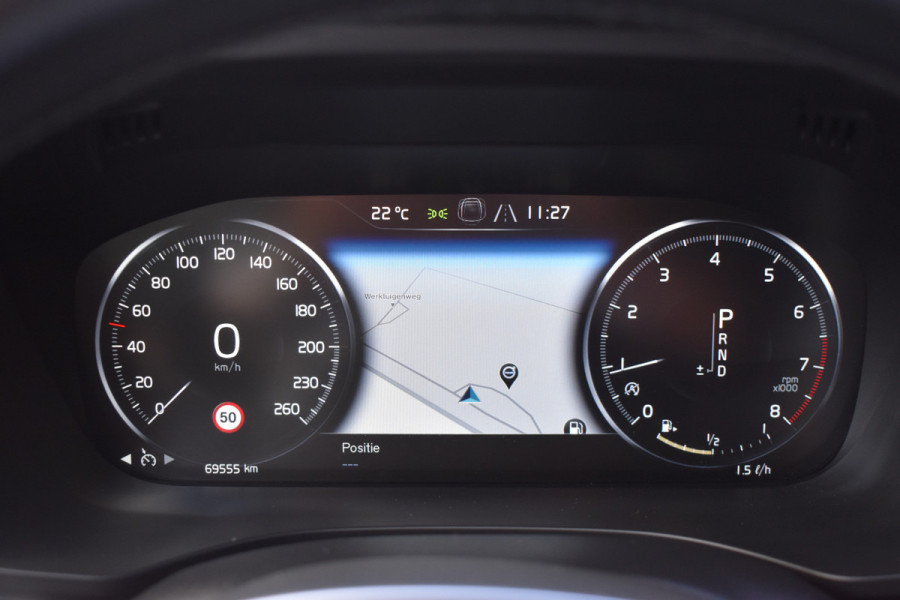 Volvo XC60 2.0 T5 Momentum | DAB | 19 Inch LM | Volvo On Call | Trekhaak | Stoelverwarming | Getint glas