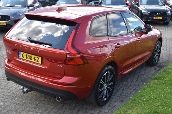 Volvo XC60 2.0 T5 Momentum | DAB | 19 Inch LM | Volvo On Call | Trekhaak | Stoelverwarming | Getint glas