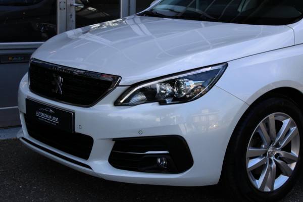 Peugeot 308 SW 1.2 PureTech Blue Lease Executive Navi Pano