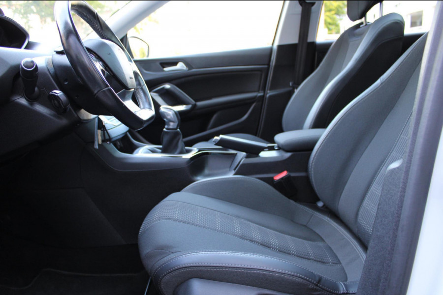 Peugeot 308 SW 1.2 PureTech Blue Lease Executive Navi Pano