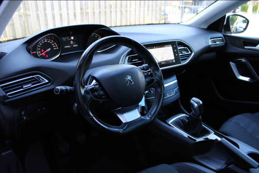 Peugeot 308 SW 1.2 PureTech Blue Lease Executive Navi Pano
