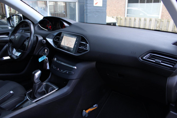 Peugeot 308 SW 1.2 PureTech Blue Lease Executive Navi Pano