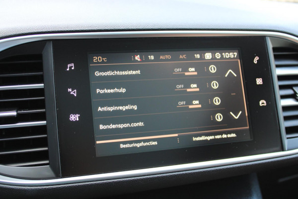 Peugeot 308 SW 1.2 PureTech Blue Lease Executive Navi Pano