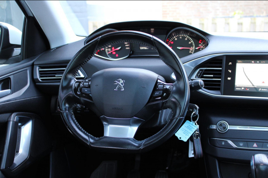 Peugeot 308 SW 1.2 PureTech Blue Lease Executive Navi Pano