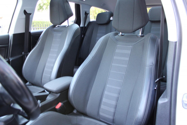 Peugeot 308 SW 1.2 PureTech Blue Lease Executive Navi Pano
