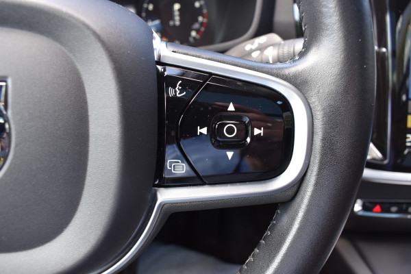 Volvo V60 2.0 T5 Inscription Leer | Pano Dak | ACC | Stoelverwarming | Park V+A | Styling Kit