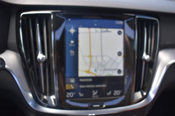 Volvo V60 2.0 T5 Inscription Leer | Pano Dak | ACC | Stoelverwarming | Park V+A | Styling Kit