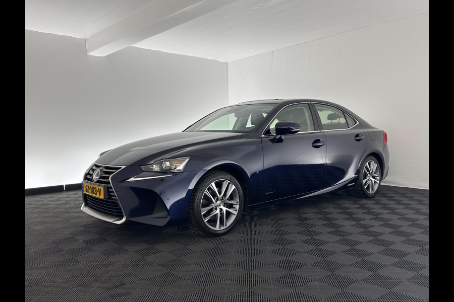 Lexus IS 300h Hybrid Business Line Aut. *PANO | LEATHER-MICROFIBRE | FULL-LED | NAVI-FULLMAP | HEATED-COMFORTSEATS | CAMERA | ECC | SHIFT-PADDLES | PDC | CRUISE | 17''ALU*
