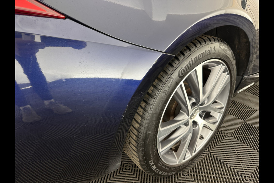 Lexus IS 300h Hybrid Business Line Aut. *PANO | LEATHER-MICROFIBRE | FULL-LED | NAVI-FULLMAP | HEATED-COMFORTSEATS | CAMERA | ECC | SHIFT-PADDLES | PDC | CRUISE | 17''ALU*