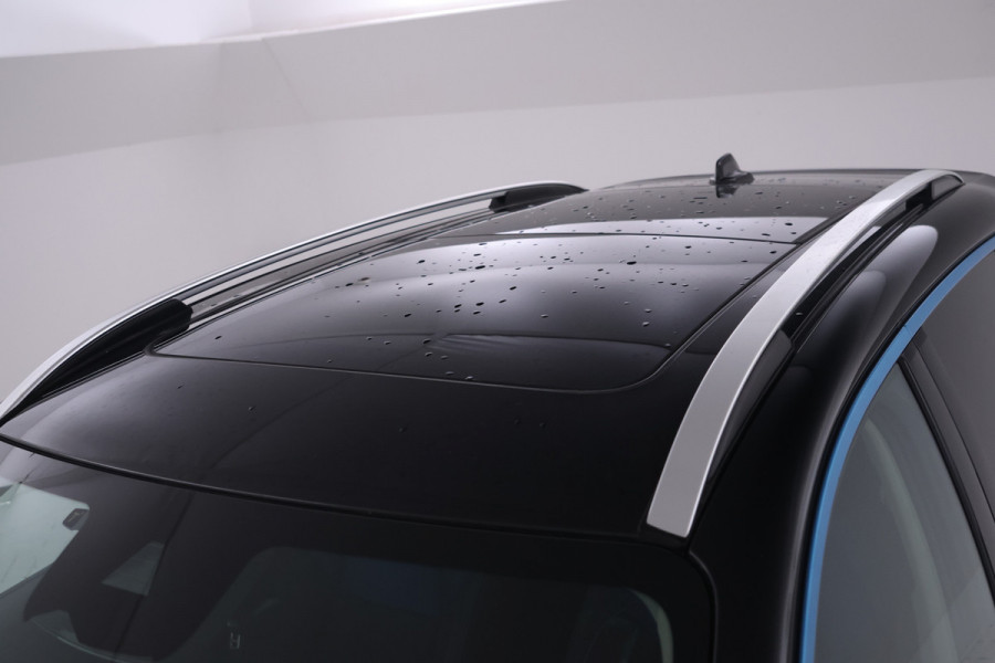 Lynk & Co 01 1.5 360 Camera, Panorama dak, Apple / Android carplay.