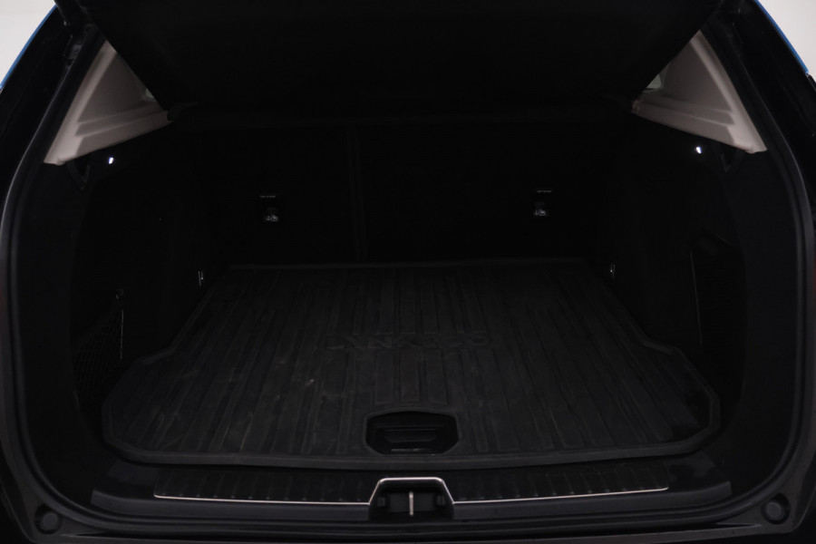 Lynk & Co 01 1.5 360 Camera, Panorama dak, Apple / Android carplay.