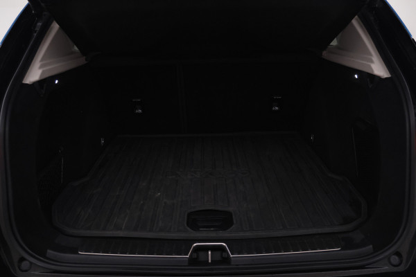Lynk & Co 01 1.5 360 Camera, Panorama dak, Apple / Android carplay.