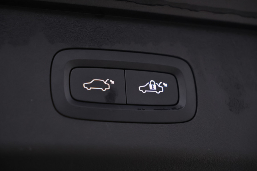 Lynk & Co 01 1.5 360 Camera, Panorama dak, Apple / Android carplay.