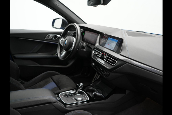 BMW 1-serie M135i xDrive 306pk Dealer O.H Competition Sportstoelen | Panodak | Head Up | Adaptive Cruise |  Blis | Keyless | Apple Carplay | Virtual | Stuurverwarming | Navigatie | DAB |