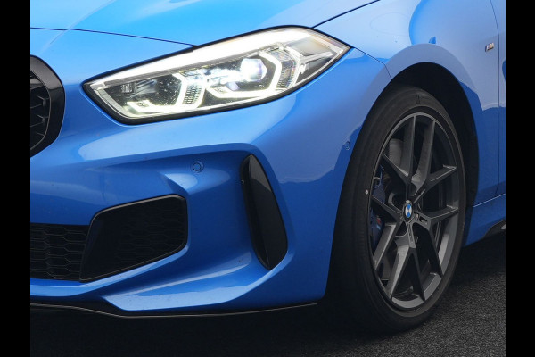 BMW 1-serie M135i xDrive 306pk Dealer O.H Competition Sportstoelen | Panodak | Head Up | Adaptive Cruise |  Blis | Keyless | Apple Carplay | Virtual | Stuurverwarming | Navigatie | DAB |