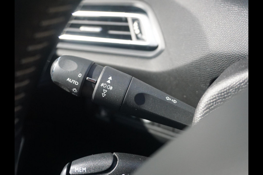 Peugeot 308 SW 1.2 TURBO Blue Lease Executive Peugeot 308 SW 1.2 PureTech Blue Lease Executive