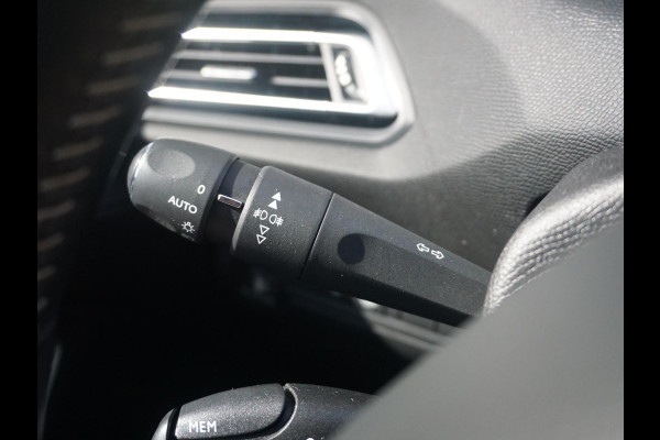 Peugeot 308 SW 1.2 TURBO Blue Lease Executive Peugeot 308 SW 1.2 PureTech Blue Lease Executive