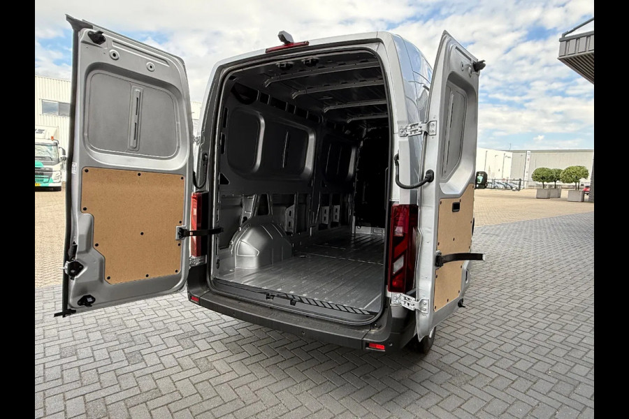 Renault Master RED Edition L3H2 CAMERA/ BLINDSPORT / RESERVEWIEL / BPM VRIJ