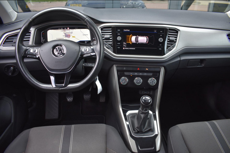 Volkswagen T-Roc 1.0 TSI | VIRTUAL COCKPIT | TREKHAAK | APPLE CARPLAY | ANDROID AUTO | ADAPTIEVE CRUISE CONTROLE | NAP