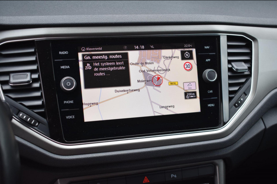 Volkswagen T-Roc 1.0 TSI | VIRTUAL COCKPIT | TREKHAAK | APPLE CARPLAY | ANDROID AUTO | ADAPTIEVE CRUISE CONTROLE | NAP