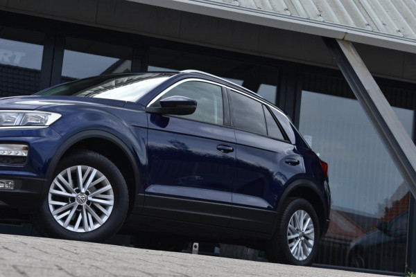 Volkswagen T-Roc 1.0 TSI | VIRTUAL COCKPIT | TREKHAAK | APPLE CARPLAY | ANDROID AUTO | ADAPTIEVE CRUISE CONTROLE | NAP