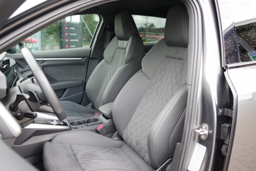 Audi A3 Sportback 45 TFSI e S-Line Edition Competition 245 PK PHEV, Panoramadak, RS-Sportstoelen, Adap. Cruise Control
