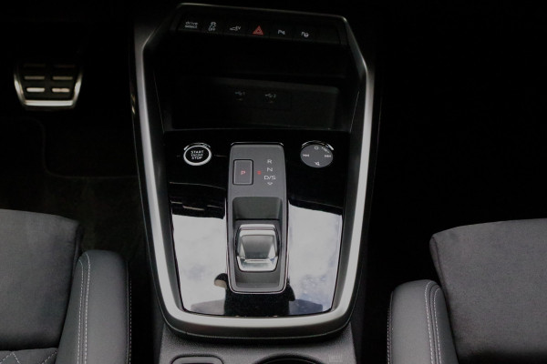 Audi A3 Sportback 45 TFSI e S-Line Edition Competition 245 PK PHEV, Panoramadak, RS-Sportstoelen, Adap. Cruise Control