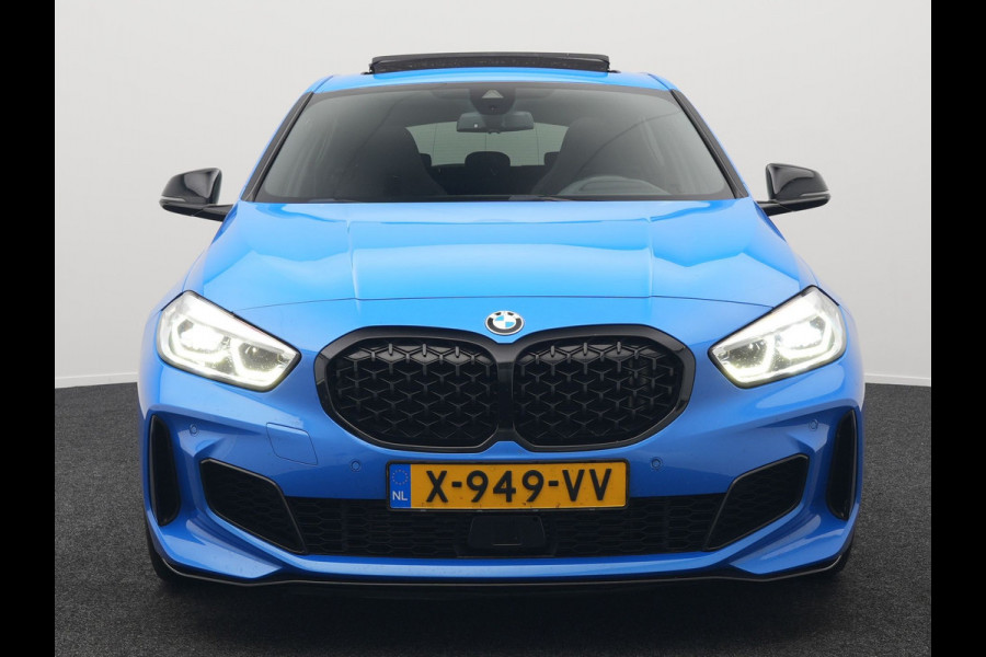 BMW 1-serie M135i xDrive 306pk Dealer O.H Competition Sportstoelen | Panodak | Head Up | Adaptive Cruise |  Blis | Keyless | Apple Carplay | Virtual | Stuurverwarming | Navigatie | DAB |