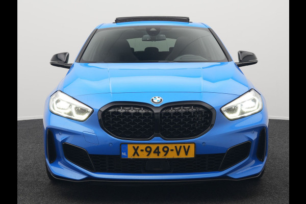 BMW 1-serie M135i xDrive 306pk Dealer O.H Competition Sportstoelen | Panodak | Head Up | Adaptive Cruise |  Blis | Keyless | Apple Carplay | Virtual | Stuurverwarming | Navigatie | DAB |
