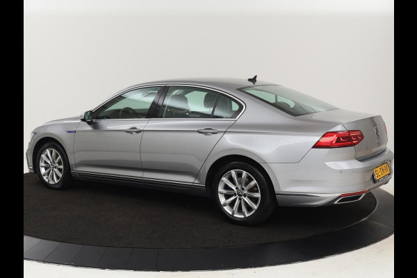 Volkswagen Passat 1.4 TSI PHEV GTE | Trekhaak | Camera | Adaptive cruise | Carplay | Navigatie | Matrix LED | Parkeerhulp | Bluetooth
