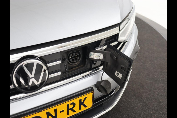 Volkswagen Passat 1.4 TSI PHEV GTE | Trekhaak | Camera | Adaptive cruise | Carplay | Navigatie | Matrix LED | Parkeerhulp | Bluetooth