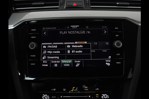Volkswagen Passat 1.4 TSI PHEV GTE | Trekhaak | Camera | Adaptive cruise | Carplay | Navigatie | Matrix LED | Parkeerhulp | Bluetooth