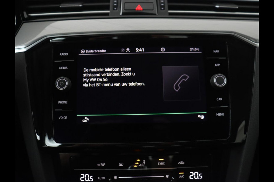 Volkswagen Passat 1.4 TSI PHEV GTE | Trekhaak | Camera | Adaptive cruise | Carplay | Navigatie | Matrix LED | Parkeerhulp | Bluetooth